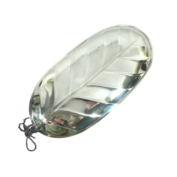 Tray Candy Nuts Condiments International Silver Co SilverPlate #8151 Leaf shape - Picture 7 of 12